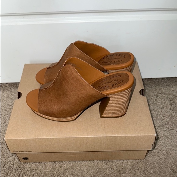 Kork-Ease Brown Tan Leather Mules with Block Heel - Picture 10 of 11